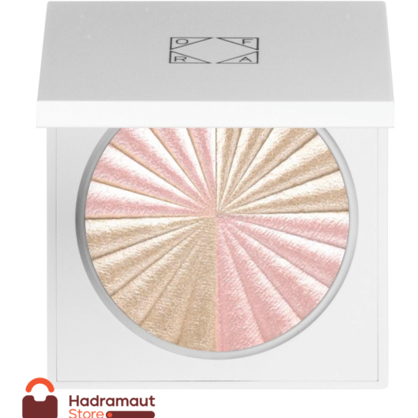  (هايلايتر) دائرية مقسمة إلى أربعة أقسام ملونة بدرجات من اللون الوردي والذهبي.OFRA